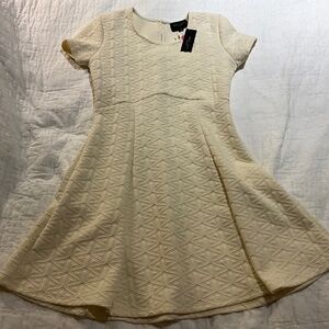Romeo + Juliet Couture Textured Mini Dress White Ivory size Medium NEW WITH TAGS